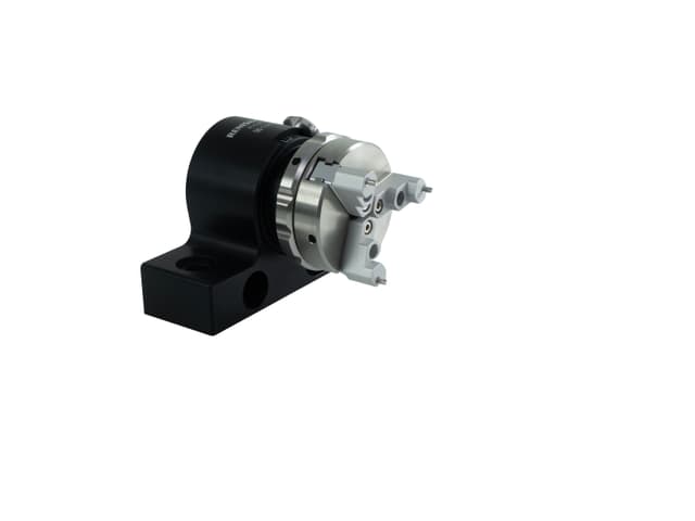 Rotational 3-jaw chuck for use with M4, M6 and 1/4-20 base plates